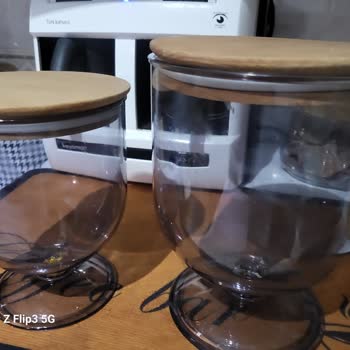 Ahşap Kapaklı Vakumlu Saklama Kabının Hızlı Çürümesi Ve Gıdaları Kötü Kokması