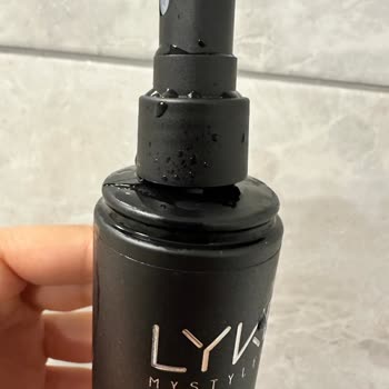 Gratis Şubesinde Satın Aldığım Lykd Makyaj Sabitleyici Spreyin Kırık Kapaklı Ve Sızdıran Durumu