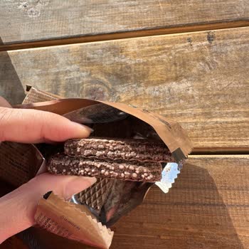 Son Kullanma Tarihi Geçmiş Ve Küflü Gofret Satışı