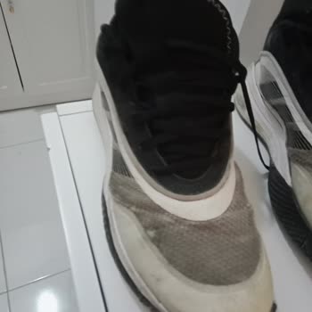 Adidas Ayakkabısının Renk Solması Ve Hızlı Olumsuz Cevabı