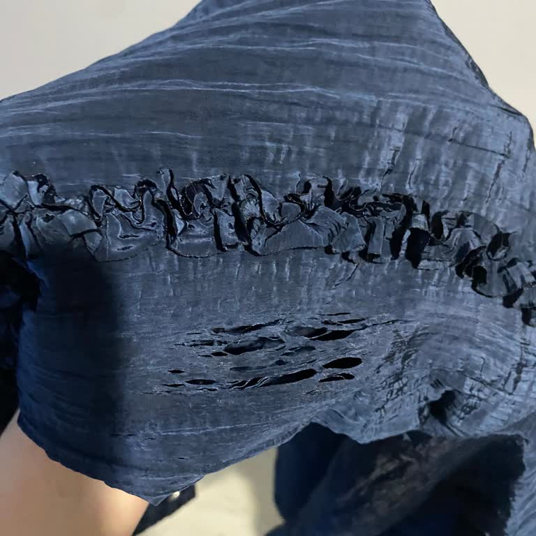 Ahel Tasarım Gömlek Takımının Ütüleme Sonrası Erimesi Ve Mağazanın Sorumluluk Reddi