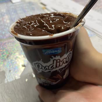 Milkten Çikolatalı Puding Bozulmuş, Sağlık Riski Ve İade Talebi