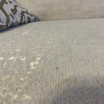 Mondi Salon Takımında Tüylenme Ve Deformasyon Nedeniyle Tam Değişim Talebi