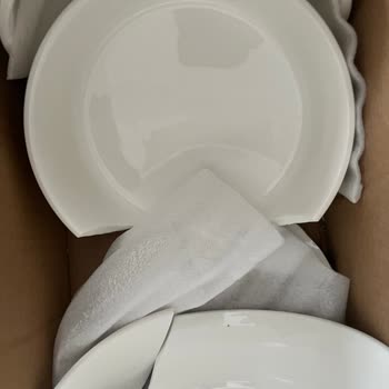 Kırık Kaseler Ve Müşteri Hizmetine Ulaşılamama