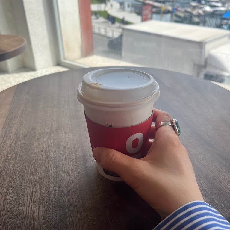 İstinye Şubesinde Soğuk Kahve Ve Kaba Davranış