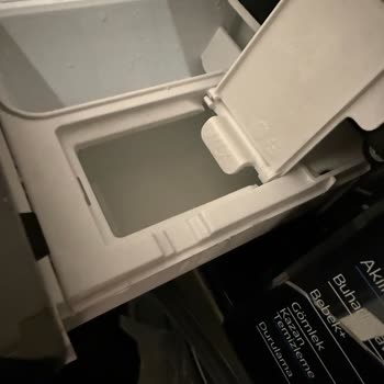 Beko Çamaşır Makinesinde Yumuşatıcı Haznesi Sürekli Su Doldurması Ve Çözüm Talebi