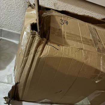 Hepsiburada 'nın Yanlış Yönlendirmesi ve Kiwi Servisi Sonrası Ürün Parçalanmış Şekilde Geri Dönmesi