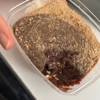 Sancaktepe Tatlıbak Şubesinde Bozuk Çikolatalı Magnolia Sağlık Riski