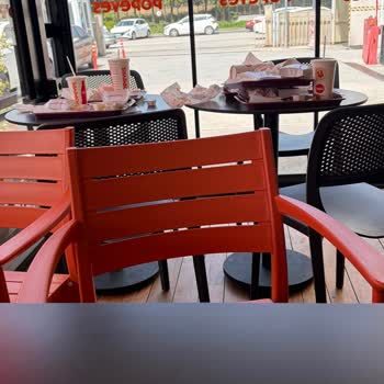 Popeyes Söğütözü’nde Uzun Bekleme Ve Hijyen Sorunu