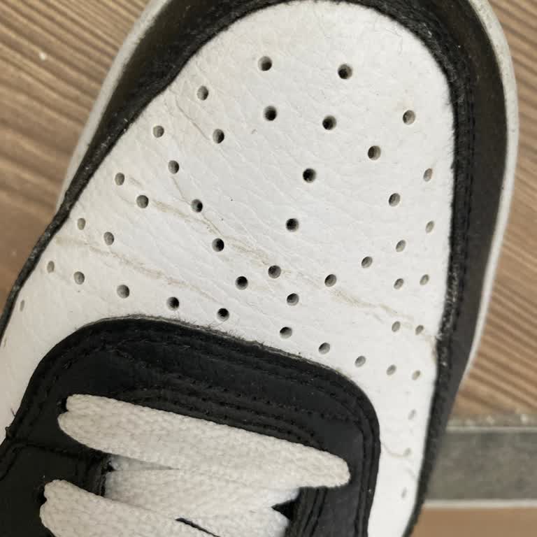 Nike Ayakkabısında Üç Ayda Çizik Oluşması Nedeniyle Değişim Talebi