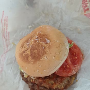 Yanmış Ekmek, Yanlış Malzeme Ve Eksik Ekmek: Burger King Şubesinde Özensiz Servis