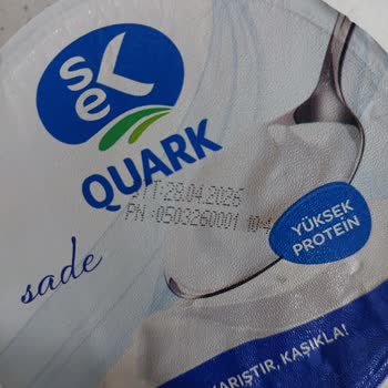 Açılmamış Sek Quark Ürünü Bozulmuş Ve Küflenmiş