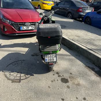 Ümraniye'de Moped Ani Kilitlenerek Kazaya Yakalan Kullanıcı 600 TL Cezaya Maruz Kaldı