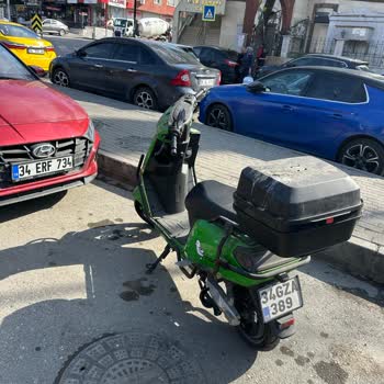 Ümraniye'de Moped Ani Kilitlenerek Kazaya Yakalan Kullanıcı 600 TL Cezaya Maruz Kaldı