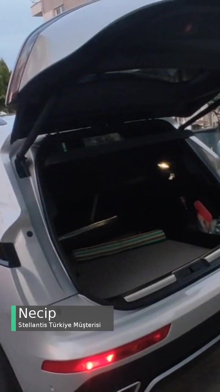 Stellantis Türkiye Ds 7 Otomobilin Elektrikli Bagaj Arızası! videonun kapak resmi