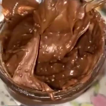 Nutella Yeni Açıldı Ama Küf Gibi
