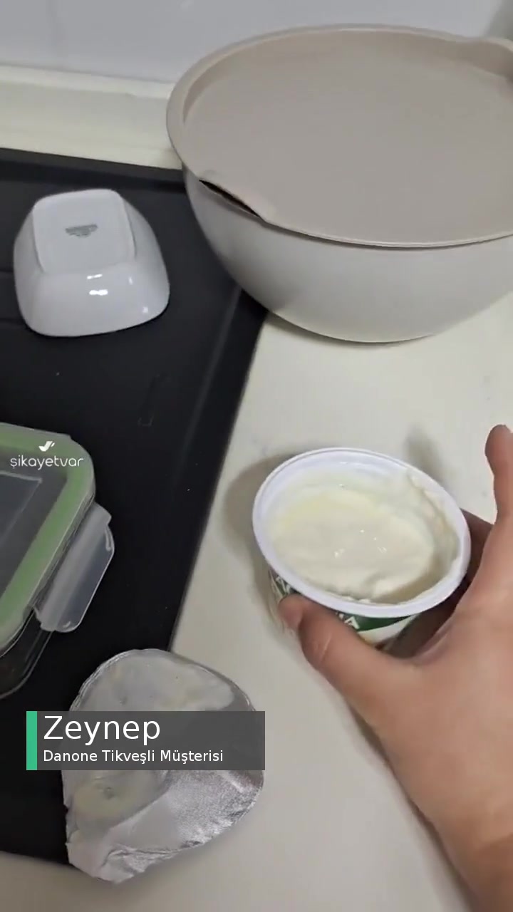 Danone Tikveşli Meyveli Yoğurt Malzemeyi Tam Doldurmuyor videonun kapak resmi