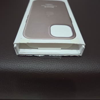 Kırık Ve Çizik Apple İPhone 15 Kılıfının Hemen Değiştirilmesi