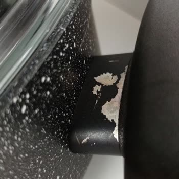 Korkmaz Granit Kaplaması Soyulan Tencere Seti İçin Sağlık Endişesi Ve Ayıplı Ürün Değişimi Talebi