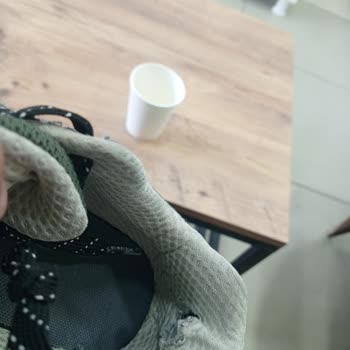 Ayakkabının İç Astarı Kısa Sürede Yırtıldı, Değişim Talebi Kullanıma Bağlı Reddedildi