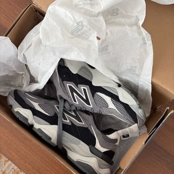 Üst Üste Kullanılmış Ayakkabı Gönderimi Ve Yorucu İade Süreci