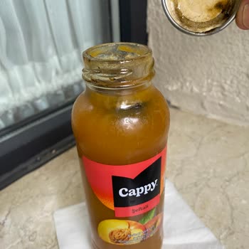 Cappy Şeftali Suyu Şişesi Patladı Ve Küflü İçerik Nedeniyle Evime Zarar Verdi