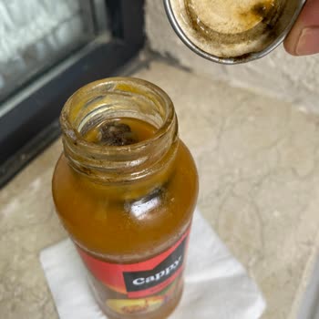 Cappy Şeftali Suyu Şişesi Patladı Ve Küflü İçerik Nedeniyle Evime Zarar Verdi