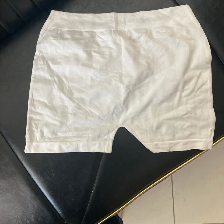 Yanıltıcı Görseller Ve Kalitesiz İç Çamaşırı, İade Ve İletişim Sorunu