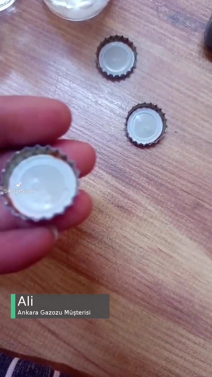 Ankara Gazozu Kapaklar Paslı 4 Şişede Aynı videonun kapak resmi
