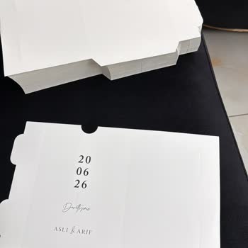 Zarfa Sığmayan Davetiyeler Ve Umursamaz Müşteri Yaklaşımı