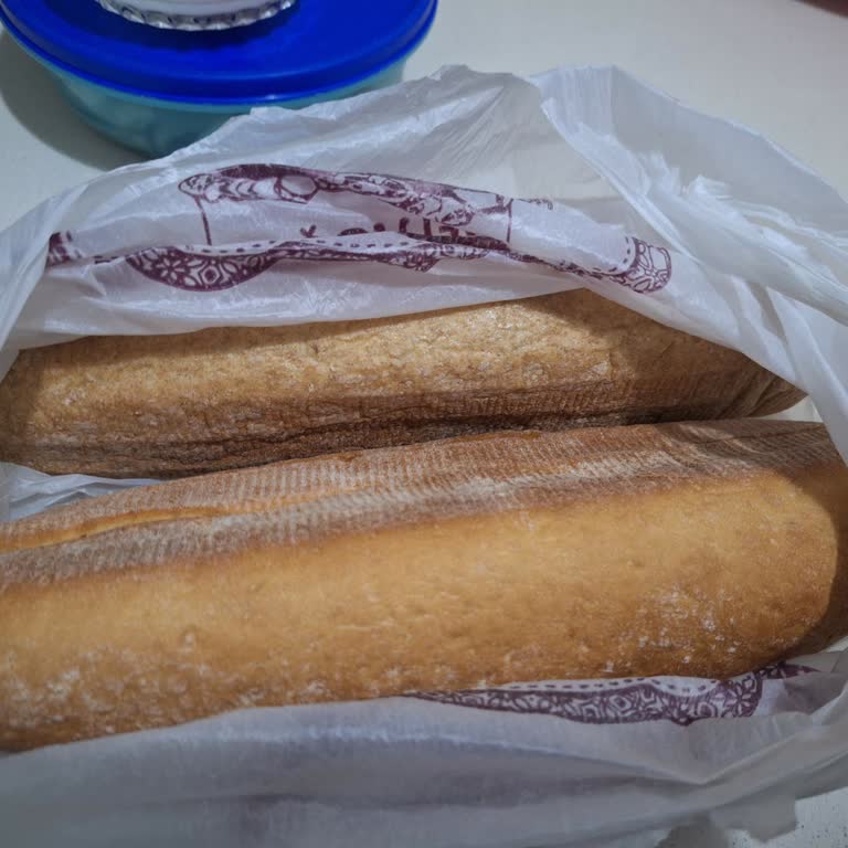 Beşer Süt Ve Süt Ürünleri Üç Ekmek Ücreti Ödememe Rağmen Bana İki Ekmek Verildi