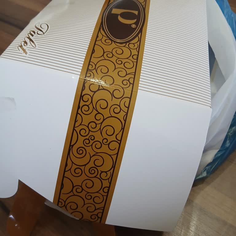Yemek Sepeti Palet Pastanesinden Kapıda Bırakılan Pasta Kayıp Ve İade Talebi