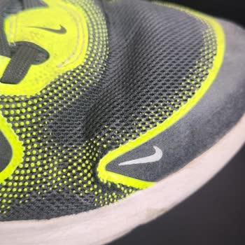 Nike Ayakkabısındaki Üretim Hatası Ve Mağaza Destek Eksikliği