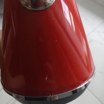 Arçelik Kırmızı Su Isıtıcısının Sigorta Atması, Boya Atması Ve Ücretli Servis İtirazı