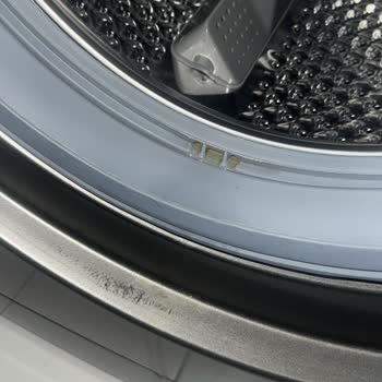 Arçelik 9124 NMG Çamaşır Makinesinde Çizilen Çamaşırlar Ve Yetersiz Sıkma