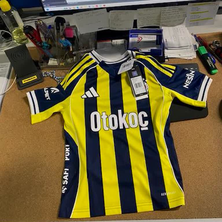 Beden Tablosu Hatası Nedeniyle Gelen Küçük Forma İçin Değişim Talebi