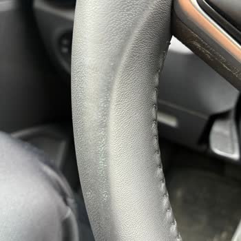 Skoda Fabia Direksiyon Simidindeki Soyulma Ve Garanti Kapsamında Haksız Reddi