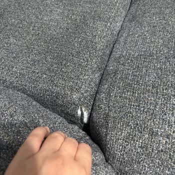 Ağaran Kumaş Ve Açılan Dikişler Nedeniyle Ürün Değişimi Ve İade Talebi