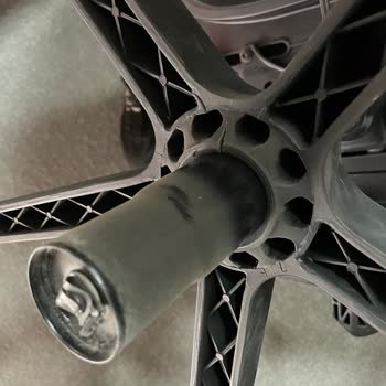 Garanti Kapsamındaki Kırılan Yönetici Koltukları İçin Ücretsiz Parça Değişimi Talebi