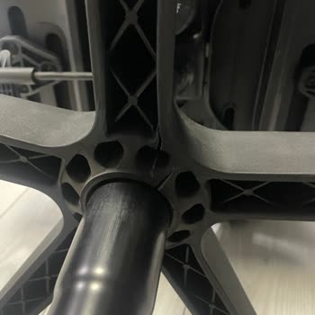 Garanti Kapsamındaki Kırılan Yönetici Koltukları İçin Ücretsiz Parça Değişimi Talebi