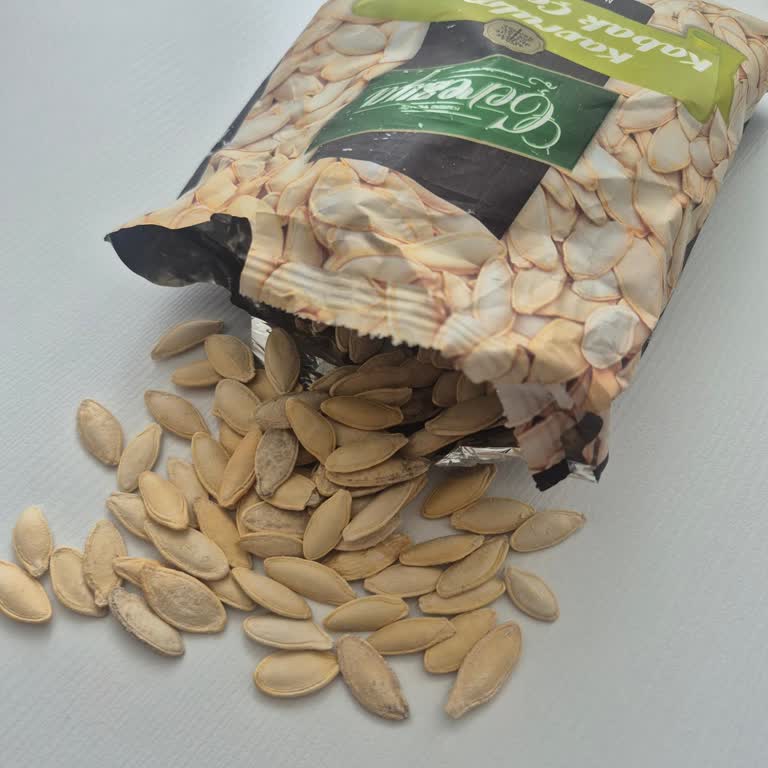 Kabak Çekirdeği Paketi Küflü Çıktı, Sağlık Endişesi Ve İade Talebi