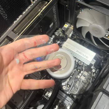 Jelatin Eksikliği Nedeniyle Sıvı Soğutuculu Bilgisayarda İşlemci Aşırı Isınması