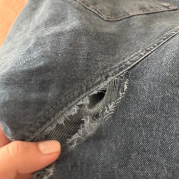 Koton Premium Kot Pantolonun Kalça Bölümünün Kısa Sürede Yırtılması Ve İade Talebi