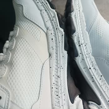 Ayakkabı Tekleri Farklı Malzeme, Değişim Reddedildi