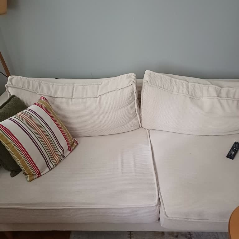 Fırsat Mobilya (Modern Furniture) Çobançeşme Şubesinde L Koltuğun Süngerinde Erken Çökme