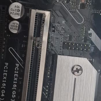 Montaj Hatası Nedeniyle RTX 5080 Ve Anakart Hasarı: Ürün Değişimi Talebi