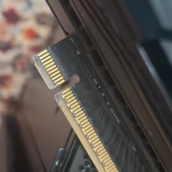 Montaj Hatası Nedeniyle RTX 5080 Ve Anakart Hasarı: Ürün Değişimi Talebi