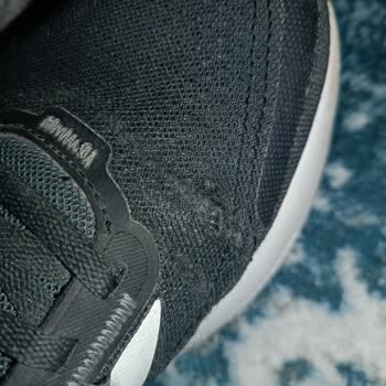 D****** FLO’da Alınan Adidas Ayakkabının 5 Ayda Yırtılması Ve Değişim Talebinin Reddi