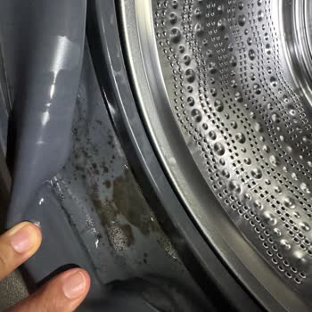 Kapak Plastik Parçasındaki Küflenme Ve Kararma Nedeniyle Tam Değişim Talebi