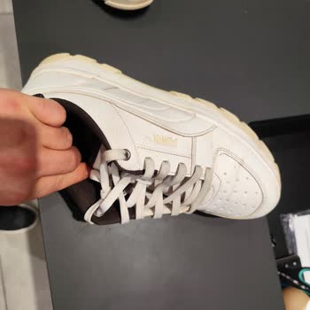 Kısa Sürede Çatlayan Puma Caven 2 Ayakkabı İçin Değişim Talebi